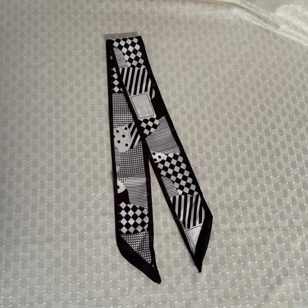 Black and White Abstract Pattern Purse Hair Scarf New